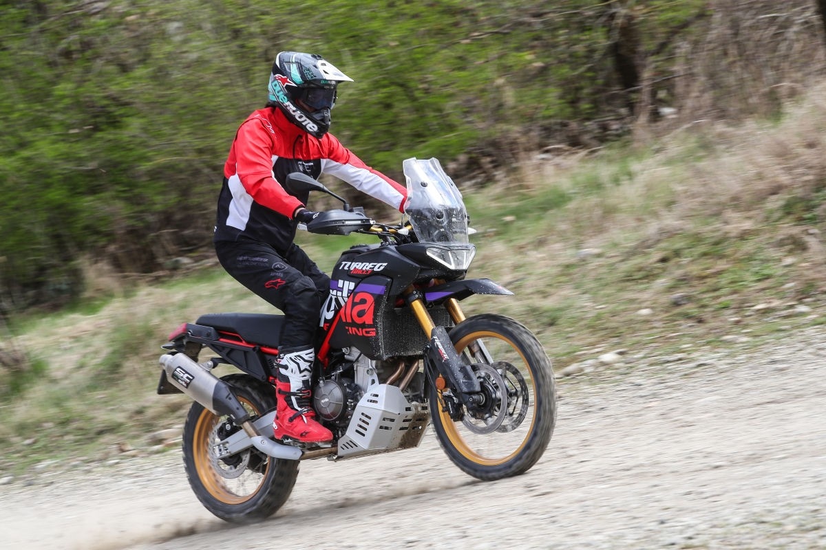 Aprilia Tuareg Rally 660: il ritorno di una leggenda, più cattiva e pronta al deserto +VIDEO+